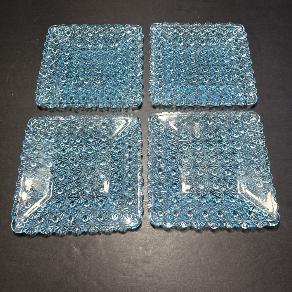 Set Of 4 Vintage LG Wright Daisy And Button Ice Blue 7" Square Plate